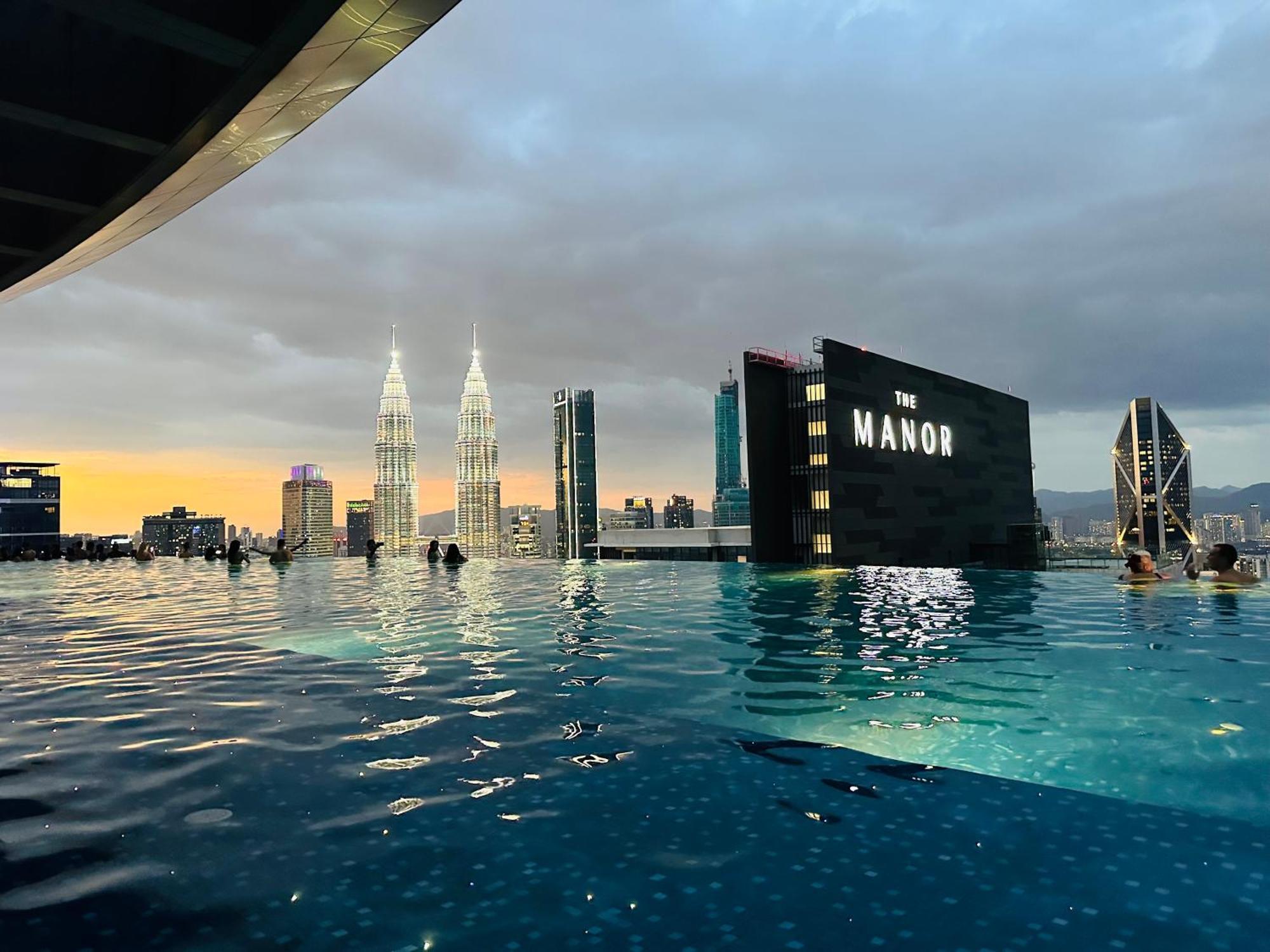 Eaton Service Apartment At Klcc クアラルンプール エクステリア 写真